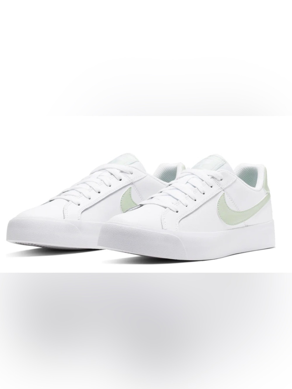 NEW Nike Womens Court Royale Ac White/Pistachio Frost Size Women's 8.5